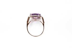 An amethyst and diamond ring in 14 carat yellow gold - 4
