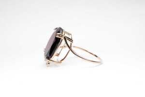 A garnet and diamond ring in 9 carat yellow gold - 4