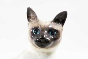 Beswick 'Siamese Cat' porcelain figure - 3