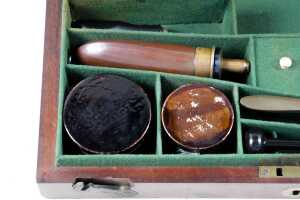 Antique mahogany pistol box with accessories - 3