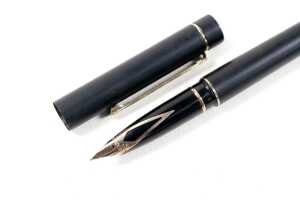 Sheaffer matte black fountain pen - 2
