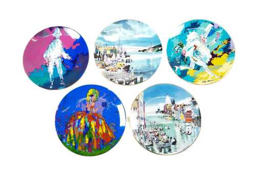 Five Royal Doulton Collectors International porcelain cabinet plates