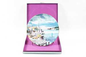 Five Royal Doulton Collectors International porcelain cabinet plates - 5