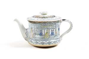Royal Doulton Queen Elizabeth at 'Old Moreton 1583' porcelain Series Ware - 2
