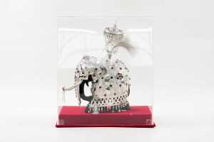 Sri Lankan elephant figure with silver overlay supporting a shrine - 2
