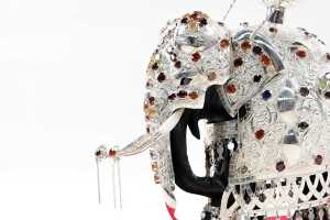 Sri Lankan elephant figure with silver overlay supporting a shrine - 3
