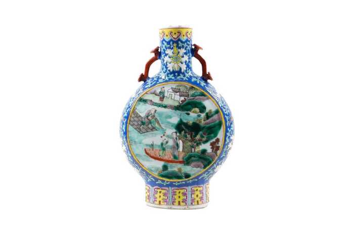 Chinese porcelain moon flask vase