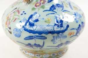 Chinese porcelain twin handled vase - 2
