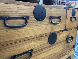 Japanese elm and pine tansu chest of five drawers - 5