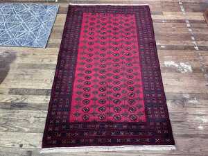 Persian Turkman hand knotted wool rug, 201 x 121cm