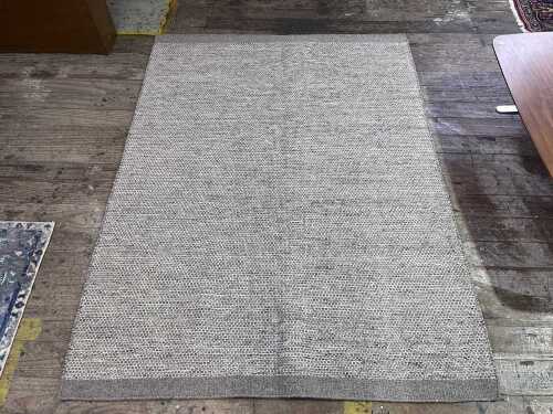 Persian Kilim flat woven wool rug