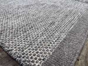 Persian Kilim flat woven wool rug - 3