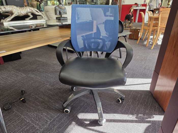 IGO ergonomic office chair