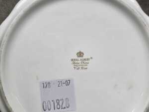 Royal Albert 'Val D'or' porcelain coffee pot with matching trivet - 3