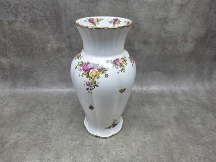 Royal Albert 'Old Country Roses' porcelain vase