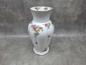 Royal Albert 'Old Country Roses' porcelain vase