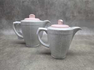 Poole Pottery 'Twintone' coffee service - 5