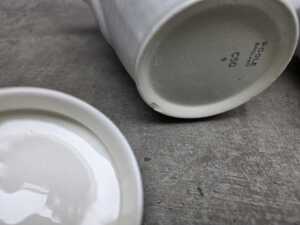 Poole Pottery 'Twintone' coffee service - 8