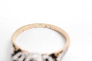 A diamond ring setting in 18 carat yellow gold - 5