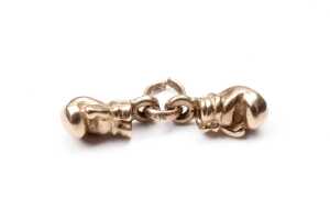 A pair of boxing gloves charm in 9 carat yellow gold - 2