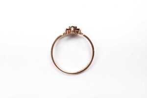 A garnet ring in 9 carat yellow gold - 4