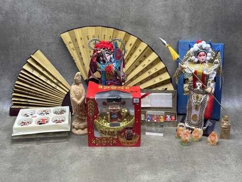 Oriental collectables and decorative items