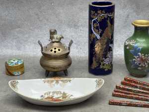 Oriental decorative items - 3