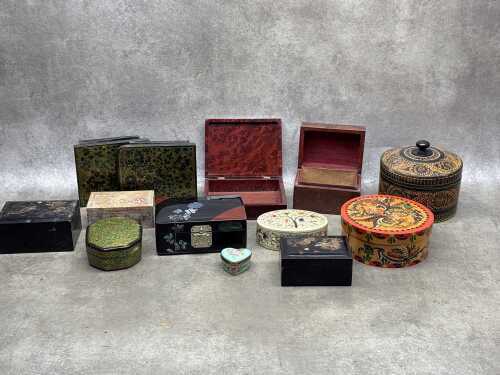 Boxes together with a pair of lacquer bookends