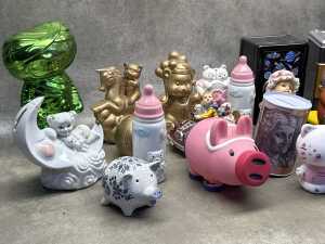 Assorted figural moneyboxes - 2