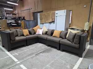Six-piece outdoor modular lounge setting