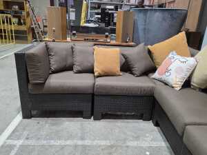 Six-piece outdoor modular lounge setting - 3