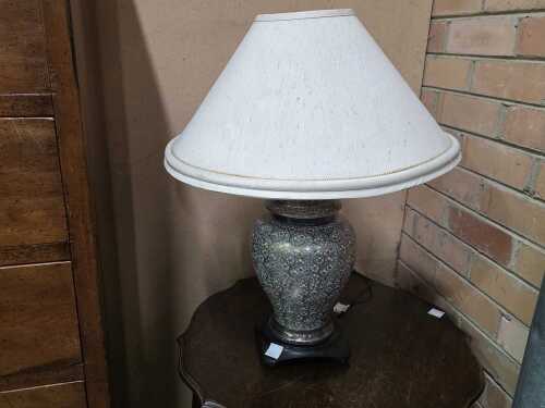 Glazed and gilded ceramic ginger jar table lamp