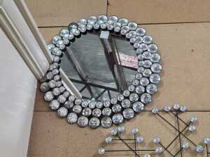 Three wall mirrors with decorative design - 4