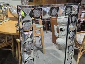 Rectangular wall mirror with geometric mirrored frame - 2