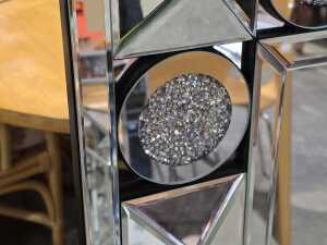 Rectangular wall mirror with geometric mirrored frame - 3