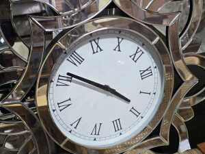 Bellevue Contemporary Living mirrored floral form wall clock - 2