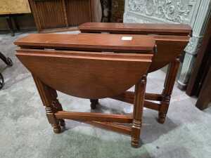 Pair of foldable timber side tables - 3