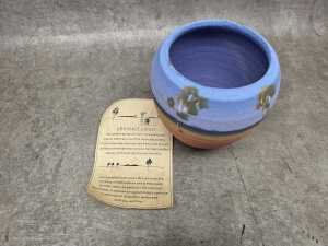 Two Les Macleman hand painted pottery vases - 2