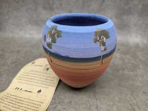Two Les Macleman hand painted pottery vases - 3