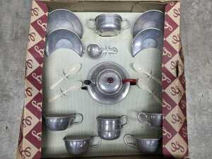 Chad Valley 'Gwenda' children's tea set - 2