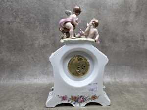 Capodimonte porcelain mantle clock with two cherubs - 4