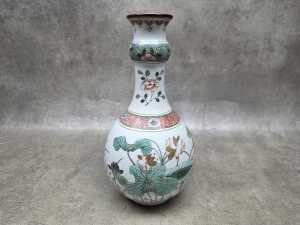 Chinese antique hand painted "Suan Tou' (garlic shape) vase