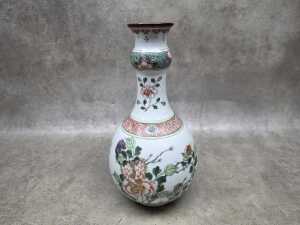 Chinese antique hand painted "Suan Tou' (garlic shape) vase - 2