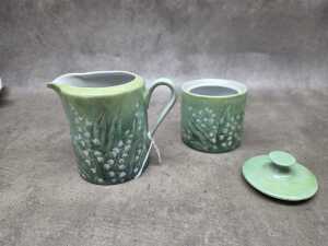 Four pieces of hand painted porcelain pieces - 6