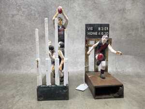 Pair of cast iron VFL bookends - 2