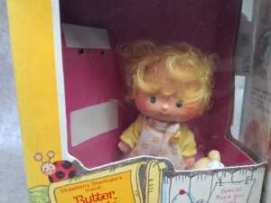 Two 1984 Kenner Strawberry Shortcake friends - 2