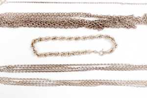A collection of jewellery in sterling silver - 4