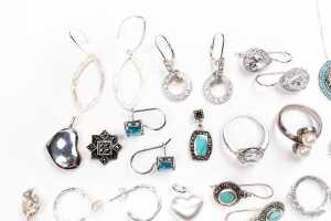 A collection of jewellery in sterling silver - 2