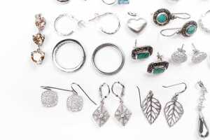 A collection of jewellery in sterling silver - 4