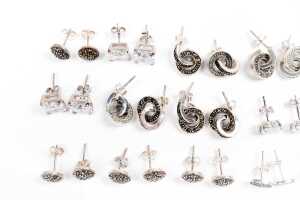 A collection of earrings in sterling silver - 2